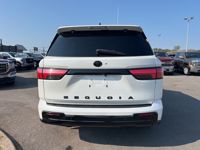 2024 Toyota Sequoia Platinum photo 3