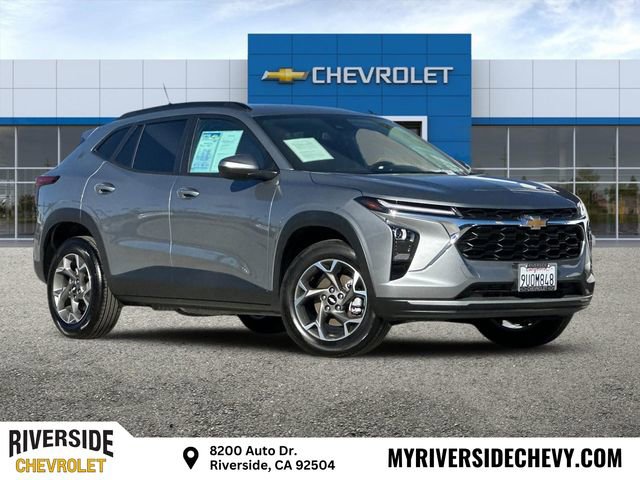 2025 Chevrolet Trax LT's photo