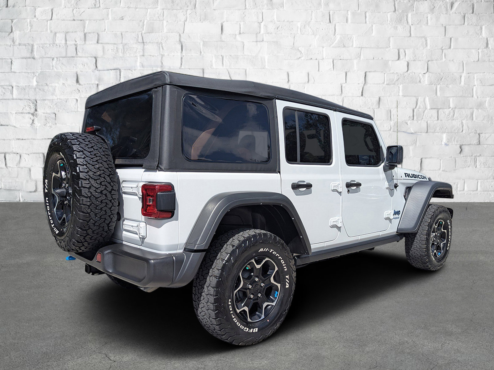 2022 Jeep Wrangler 4xe Unlimited Rubicon photo 4