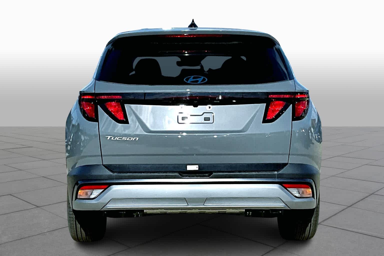 2025 Hyundai Tucson SE photo 4