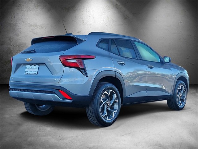 2026 Chevrolet Trax LT photo 3