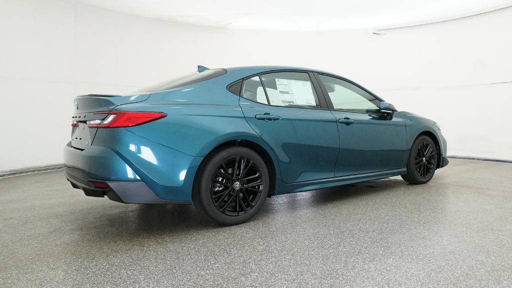 2025 Toyota Camry SE photo 21