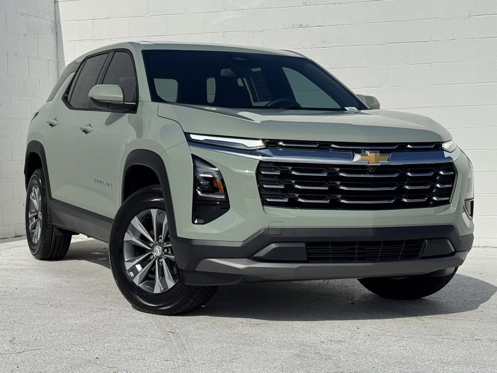 2026 Chevrolet Equinox LT photo 2