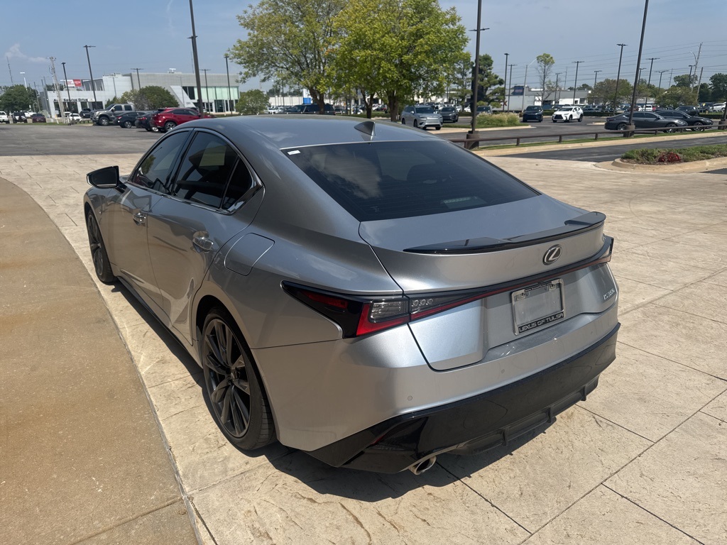 2023 Lexus IS 350 F SPORT photo 4