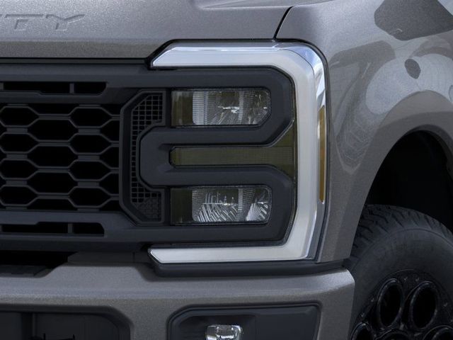 2025 Ford F-350 Lariat photo 18