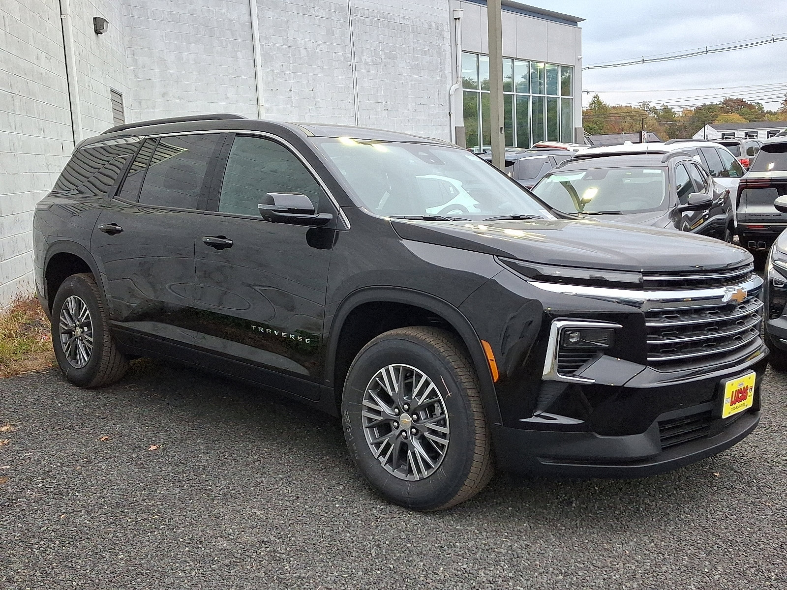 2026 Chevrolet Traverse photo 2