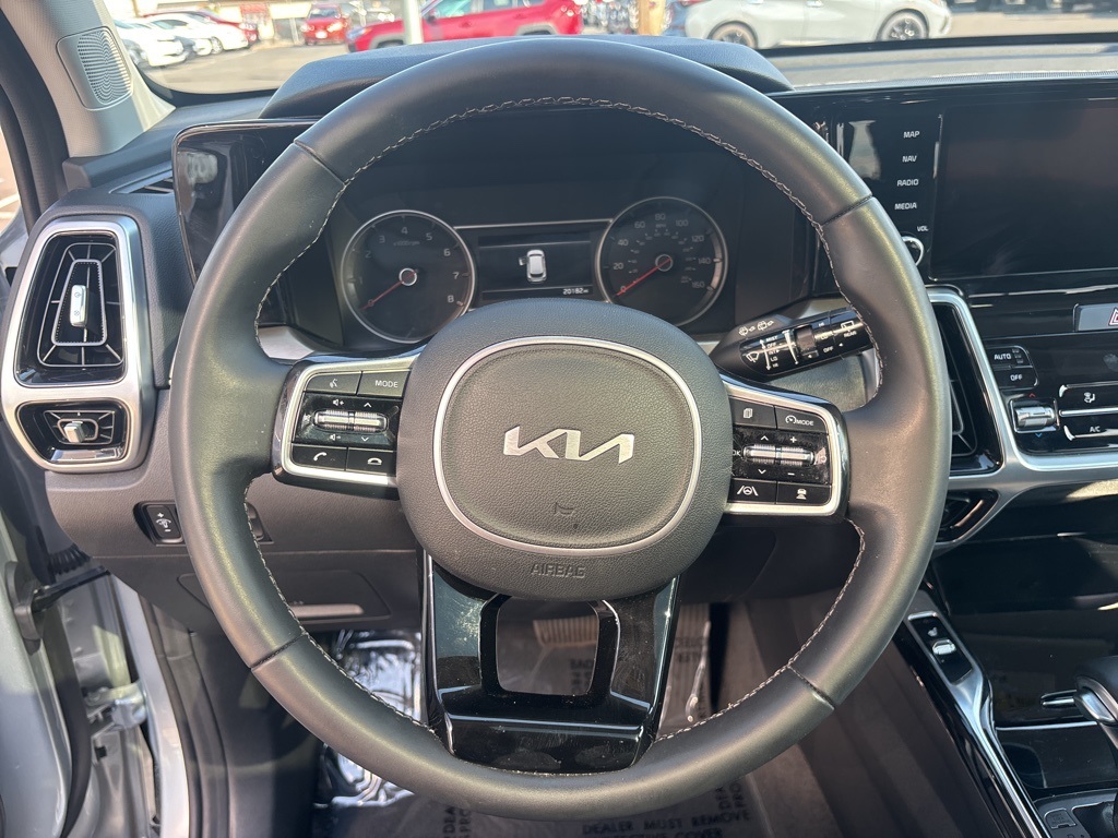 2022 Kia Sorento SX photo 19