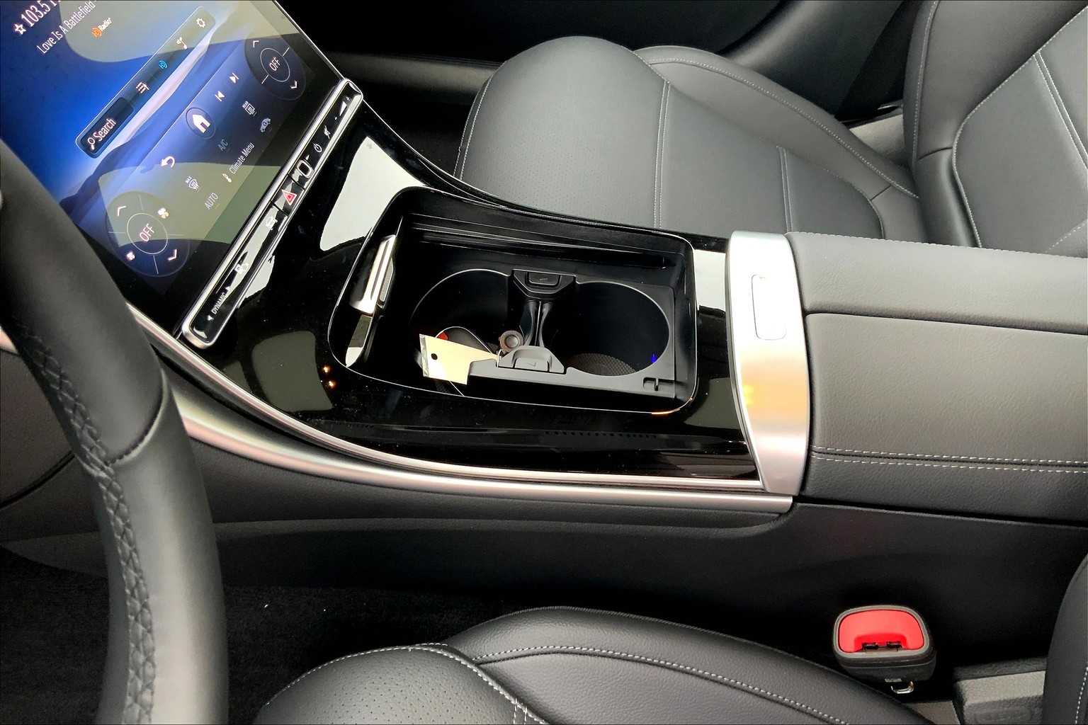 2025 Mercedes Benz C 300 photo 10