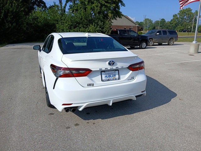2024 Toyota Camry Hybrid SE photo 3
