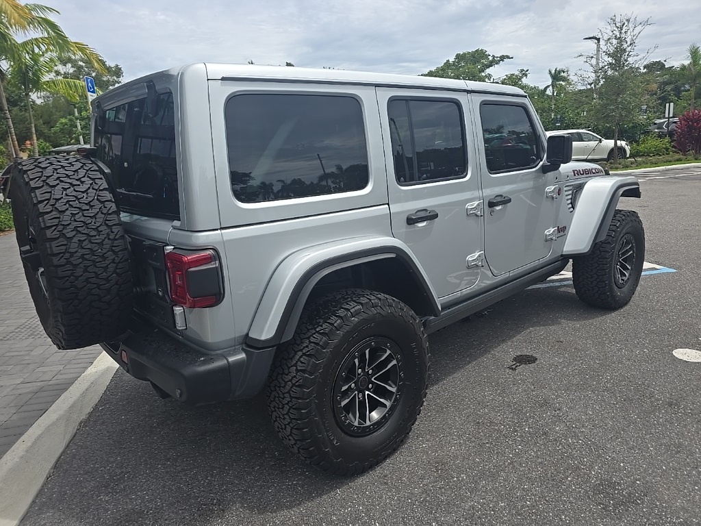 2024 Jeep Wrangler Rubicon X photo 8