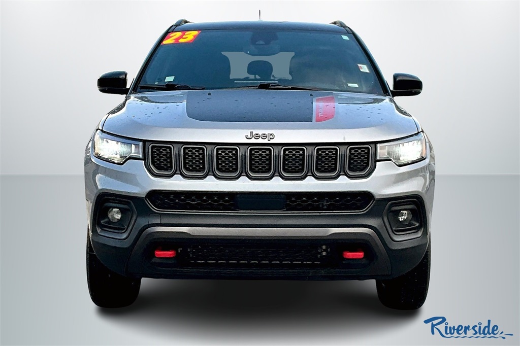 2023 Jeep Compass Trailhawk photo 2
