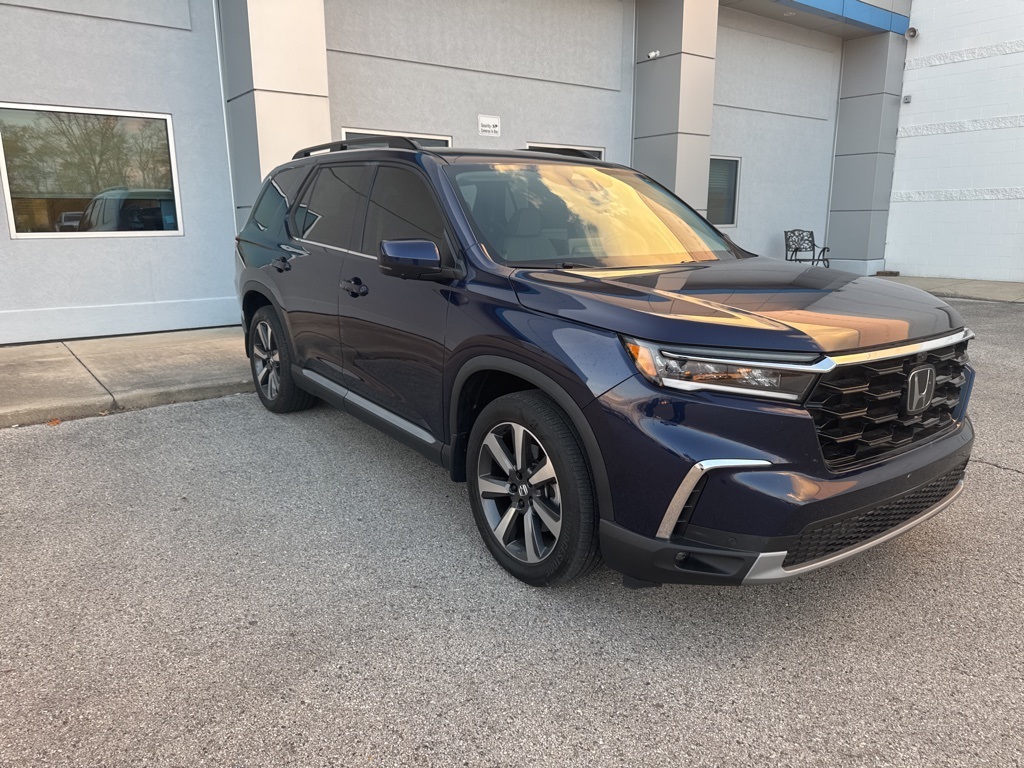 2023 Honda Pilot Elite photo 3
