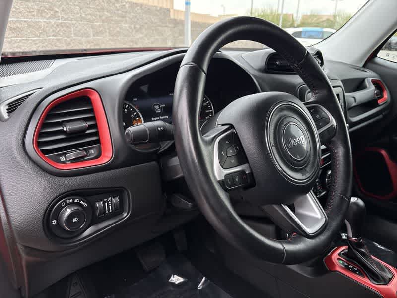 2016 Jeep Renegade Trailhawk photo 9