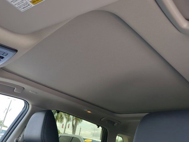 2025 Nissan Rogue Platinum photo 19