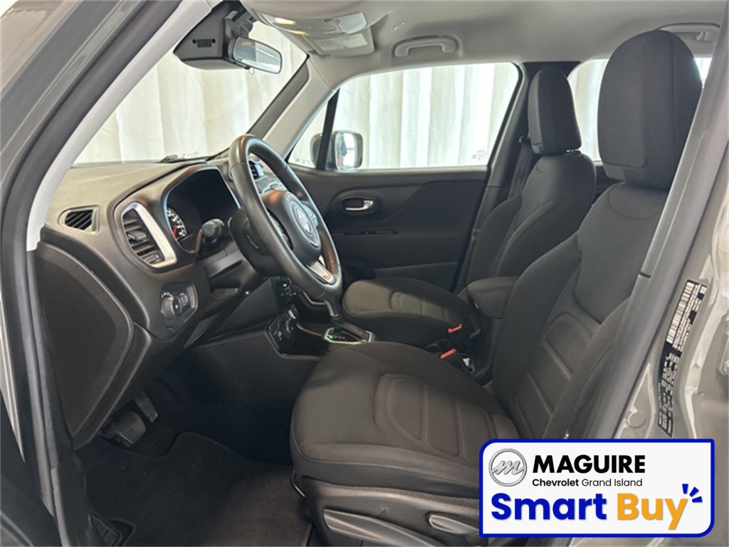 2021 Jeep Renegade Latitude photo 3