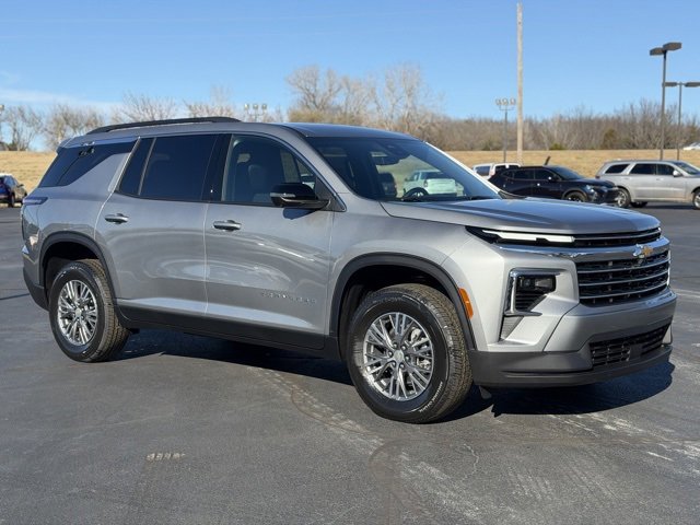 2026 Chevrolet Traverse LT's photo