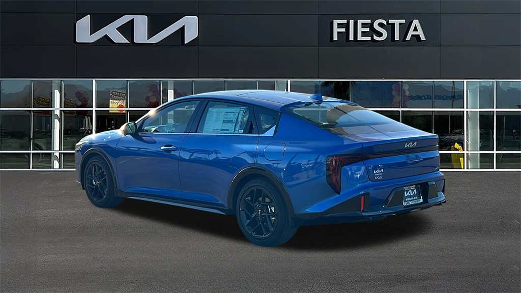 2025 Kia K4 GT-Line Turbo photo 3