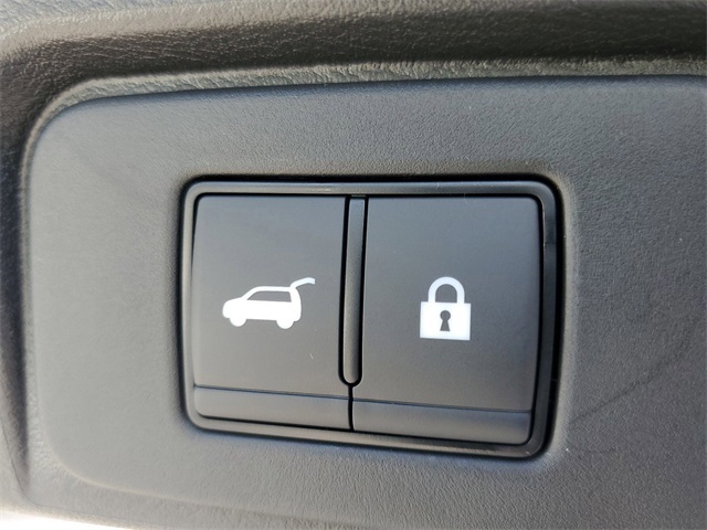 2025 Nissan Rogue SV photo 25
