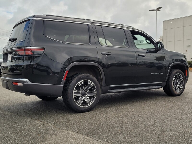 2022 Jeep Wagoneer Series III photo 3