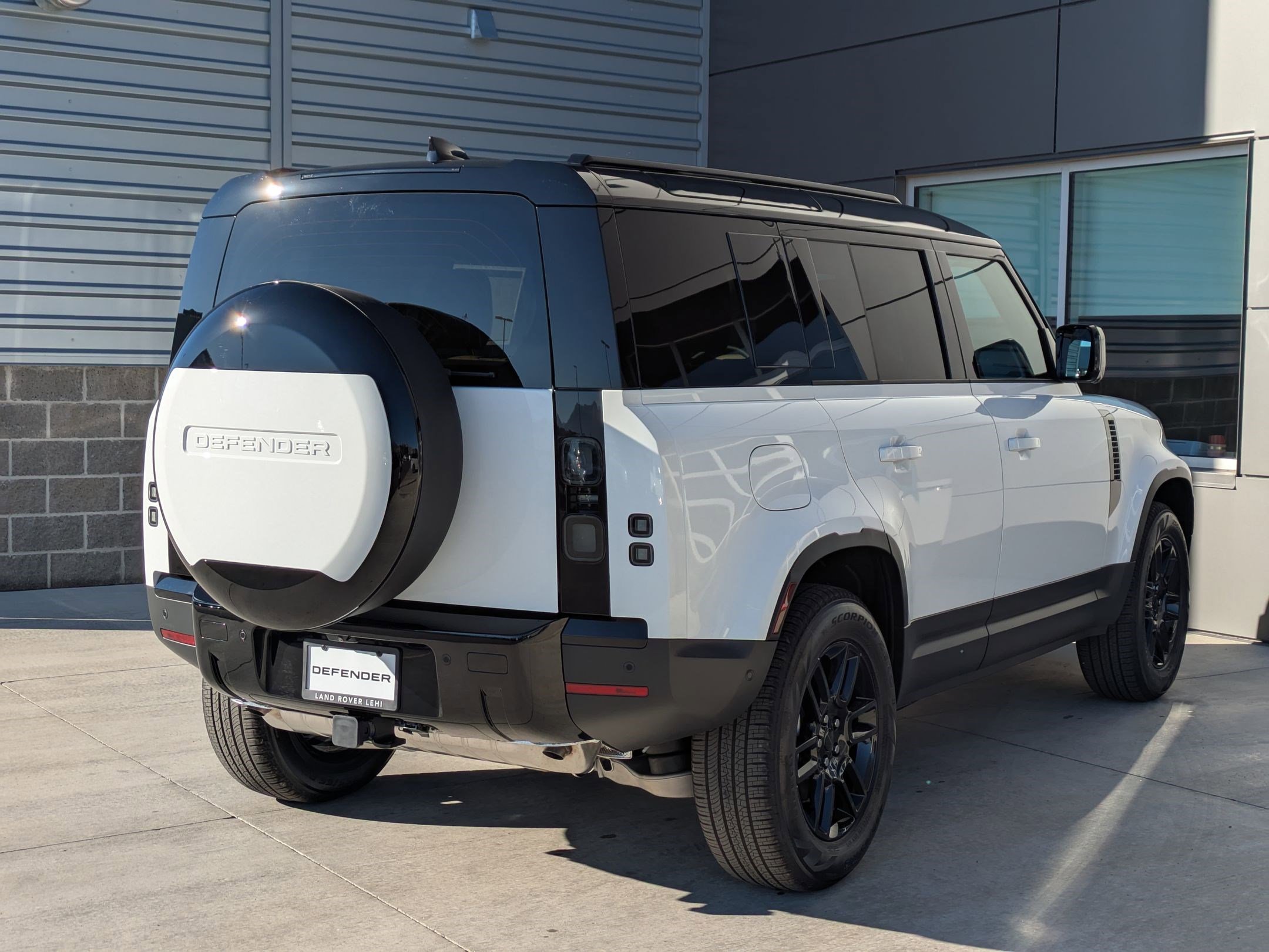 2026 Land Rover Defender S photo 2