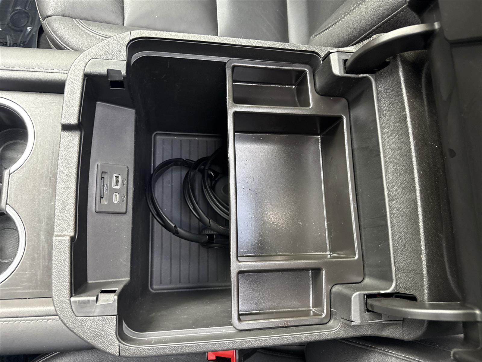 2021 Chevrolet Suburban 1500 LT photo 20
