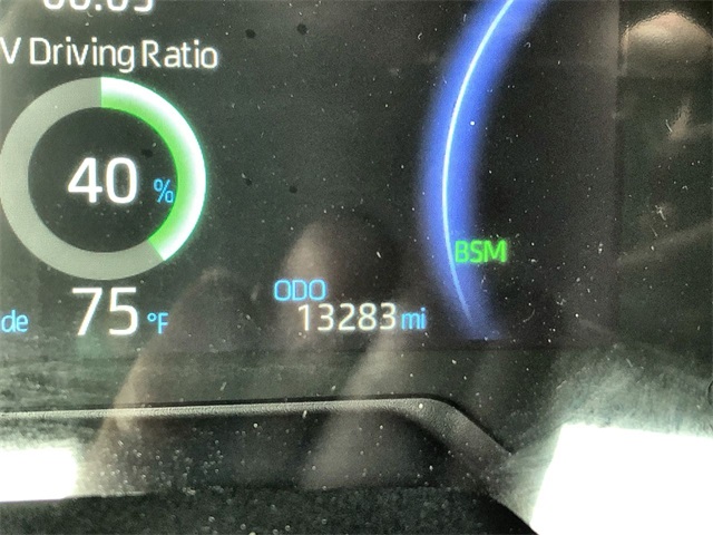 2024 Toyota RAV4 Hybrid XSE photo 5
