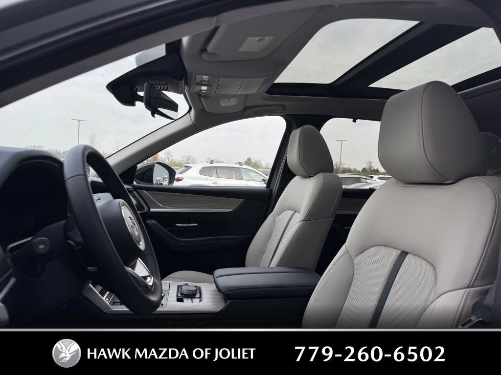 2025 MAZDA CX-90 - Image 12