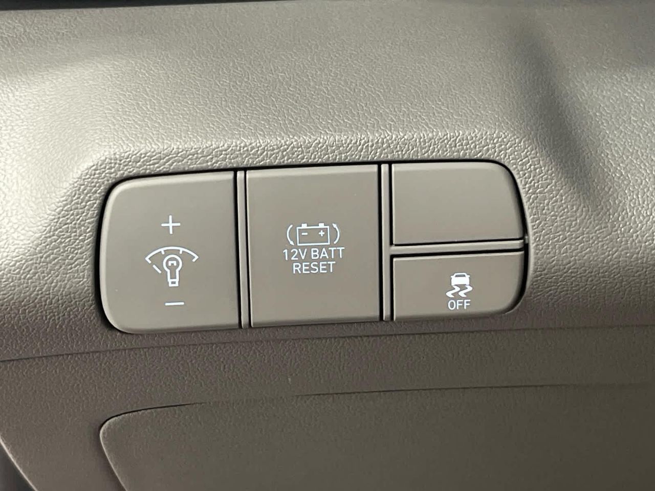 2025 Hyundai Elantra Hybrid Blue photo 36