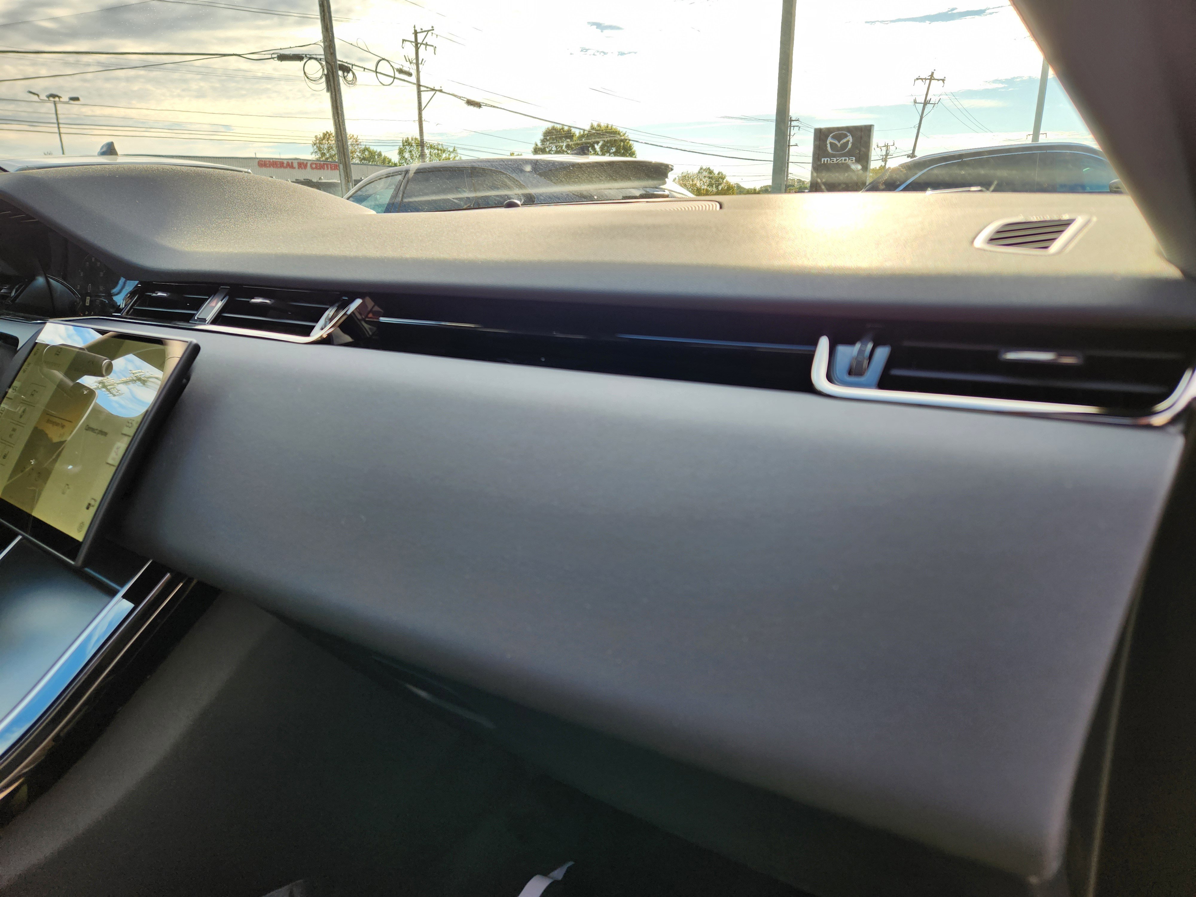 2026 Land Rover Range Rover Evoque S photo 4