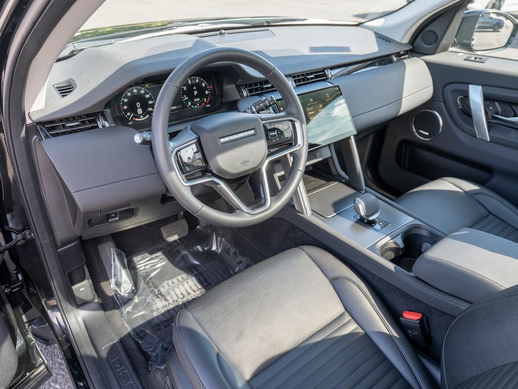2024 Land Rover Discovery Sport S photo 11