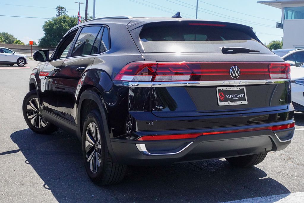 2025 Volkswagen Atlas Cross Sport SE photo 8