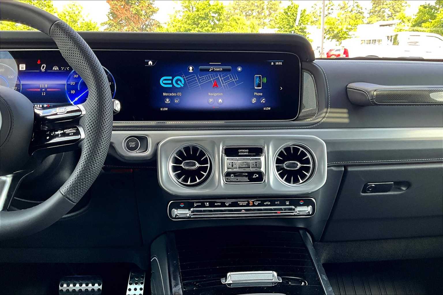 2025 Mercedes Benz G photo 6