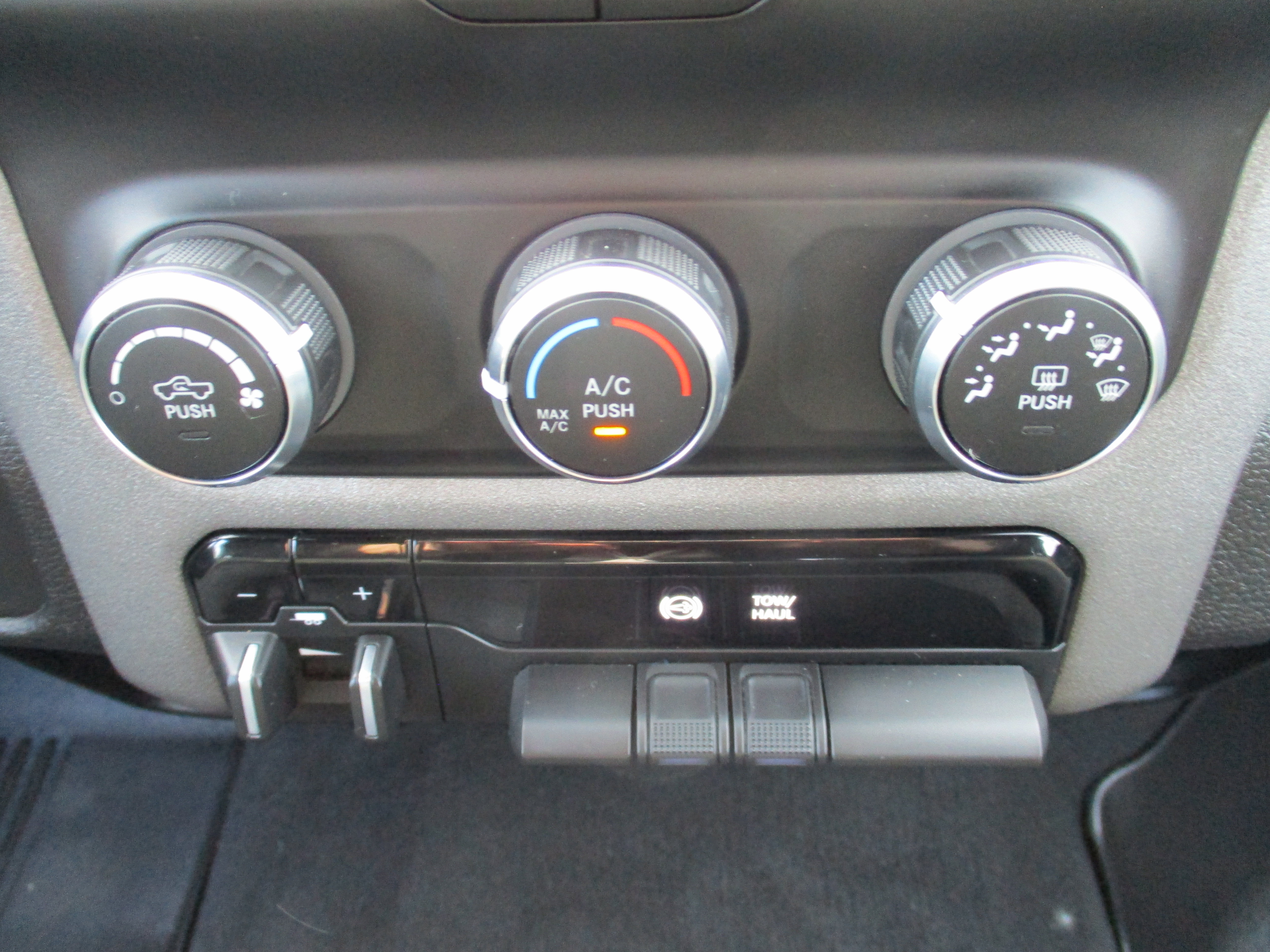 2022 Ram 3500 Tradesman photo 36