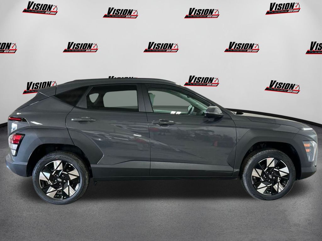 2025 Hyundai Kona SEL photo 4
