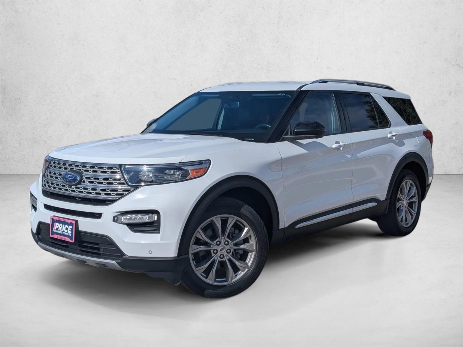 2023 Ford Explorer Limited's photo