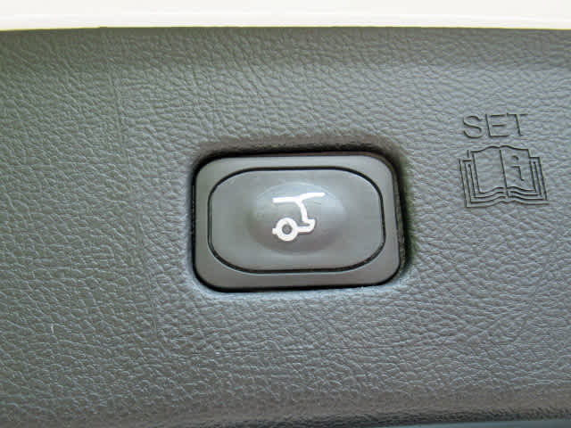 2024 Ford Edge Titanium photo 24