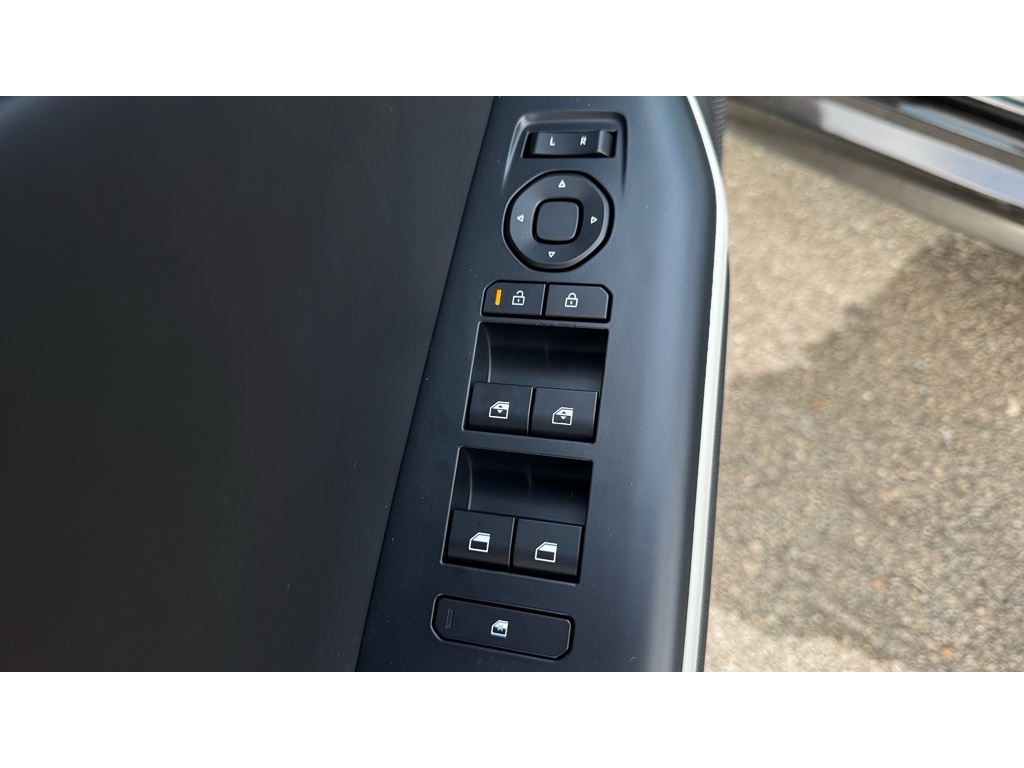2025 Kia K4 GT-Line photo 19