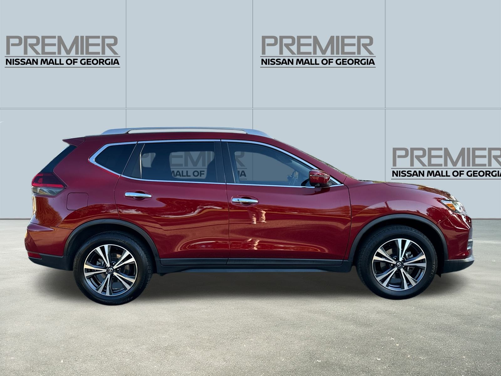 2020 Nissan Rogue SV photo 4