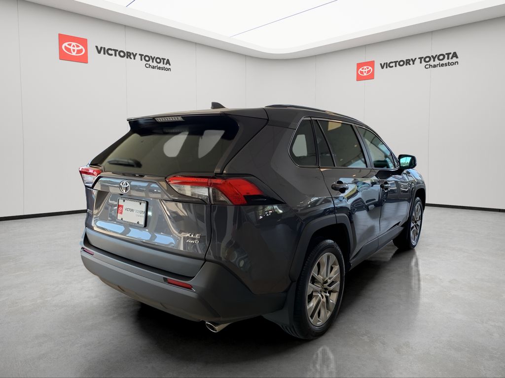 2025 Toyota RAV4 XLE Premium photo 4