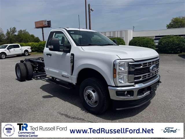 2025 Ford F-350 XL photo 3