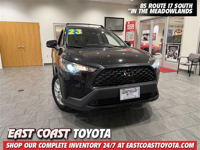 2023 Toyota Corolla Cross LE's photo