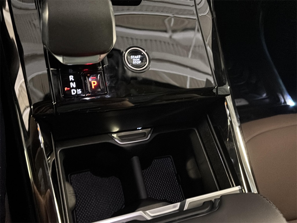 2025 Land Rover Range Rover Sport SE photo 22