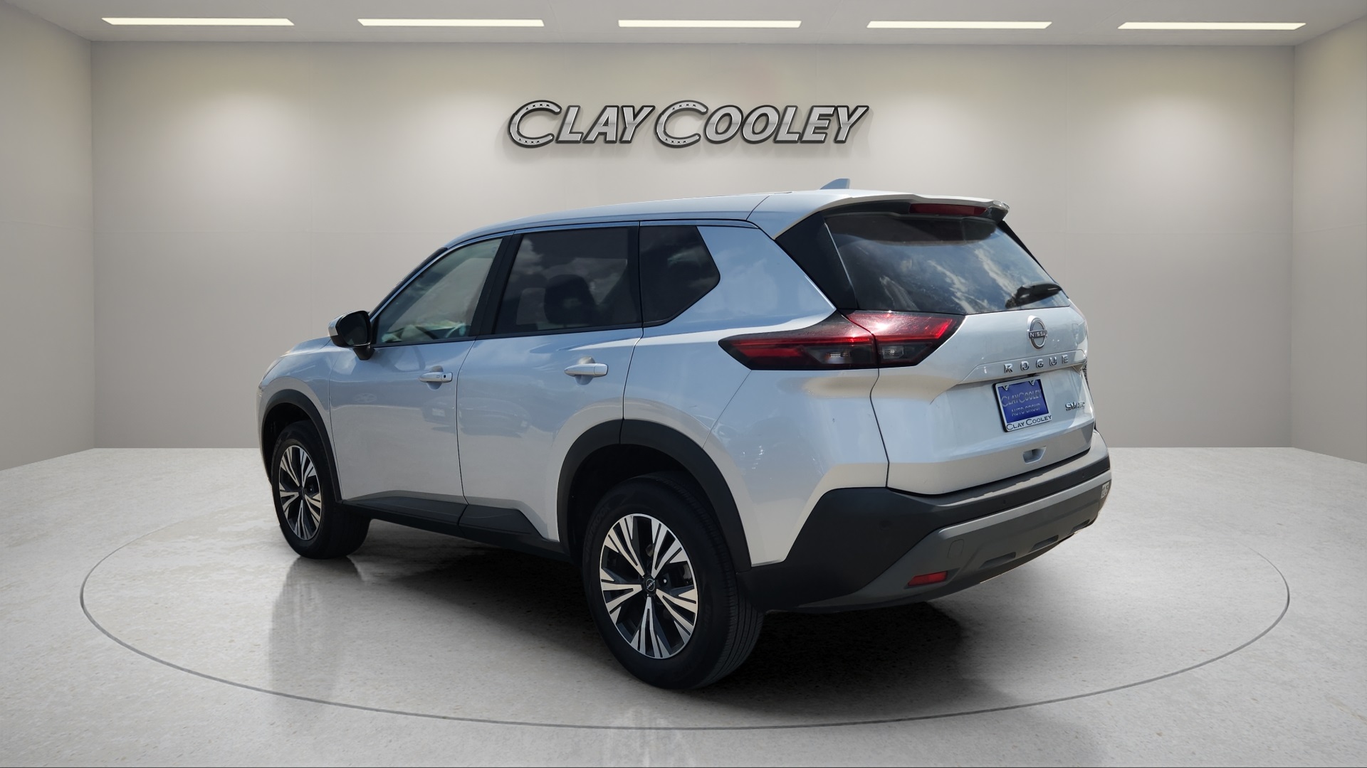 2023 Nissan Rogue SV photo 4