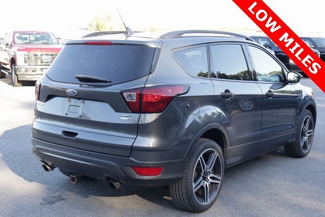 2019 Ford Escape SEL photo 4