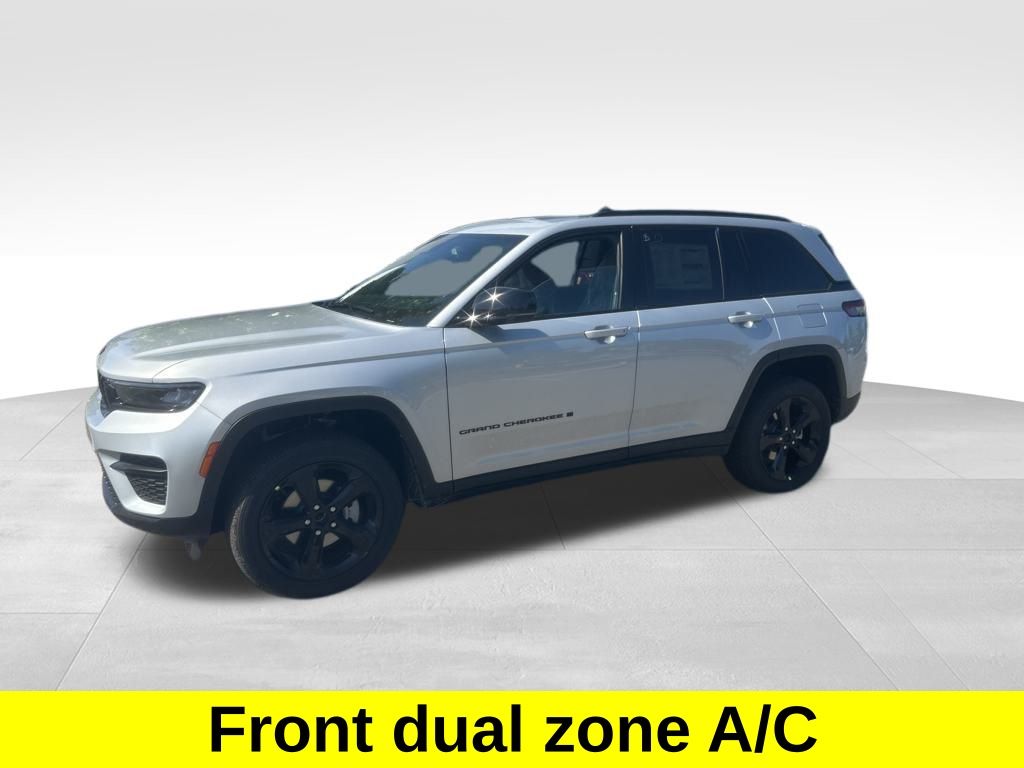 2025 Jeep Grand Cherokee Altitude X photo 2