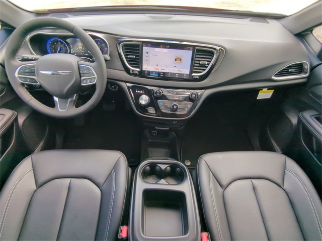 2026 Chrysler Voyager LX photo 17