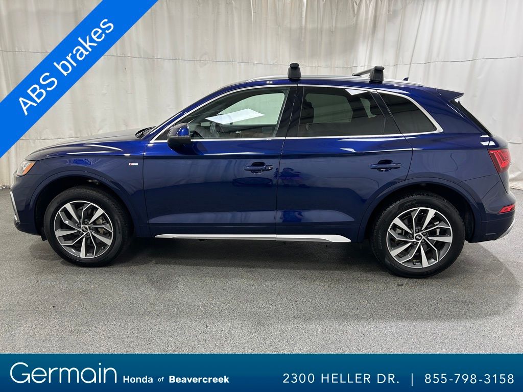 2022 Audi Q5 45 S line Premium photo 3