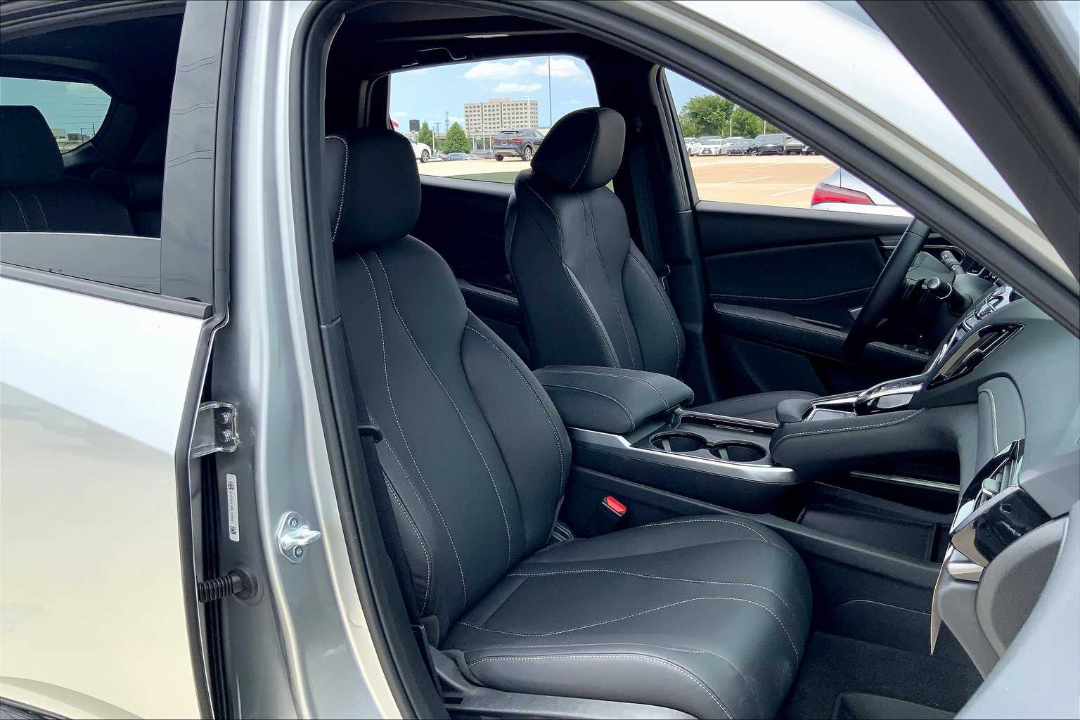 2025 Acura RDX photo 8