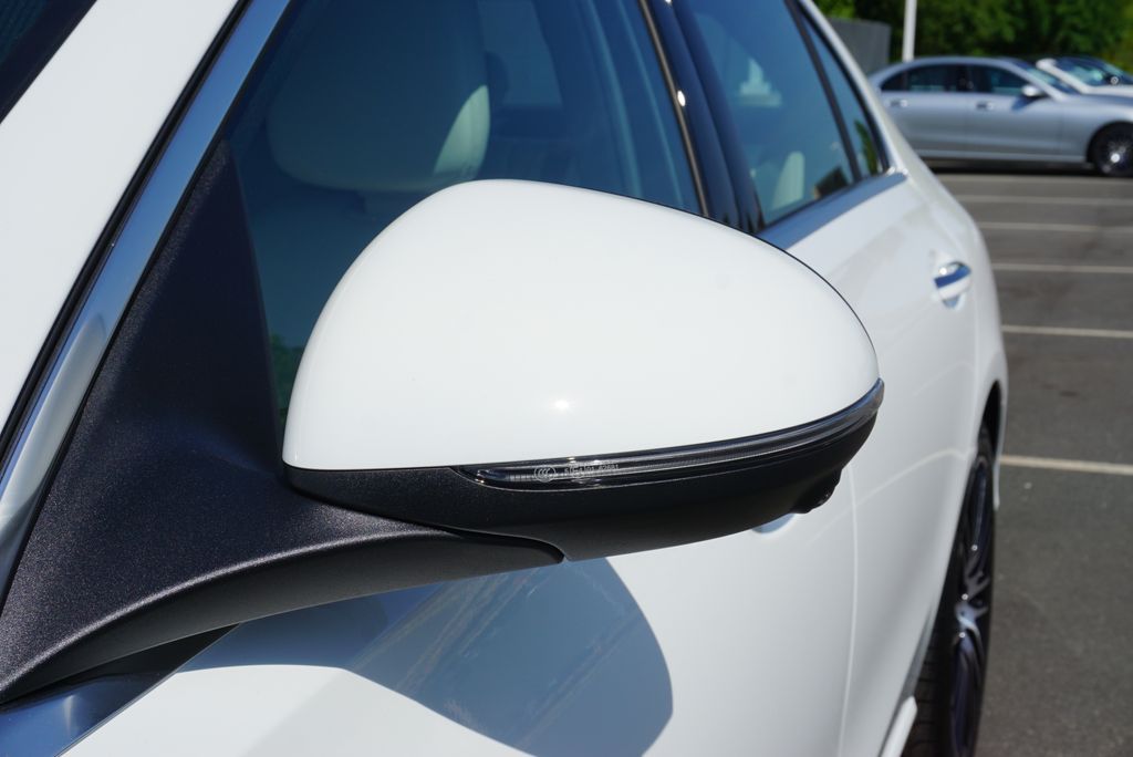 2025 Mercedes Benz C 300 photo 12