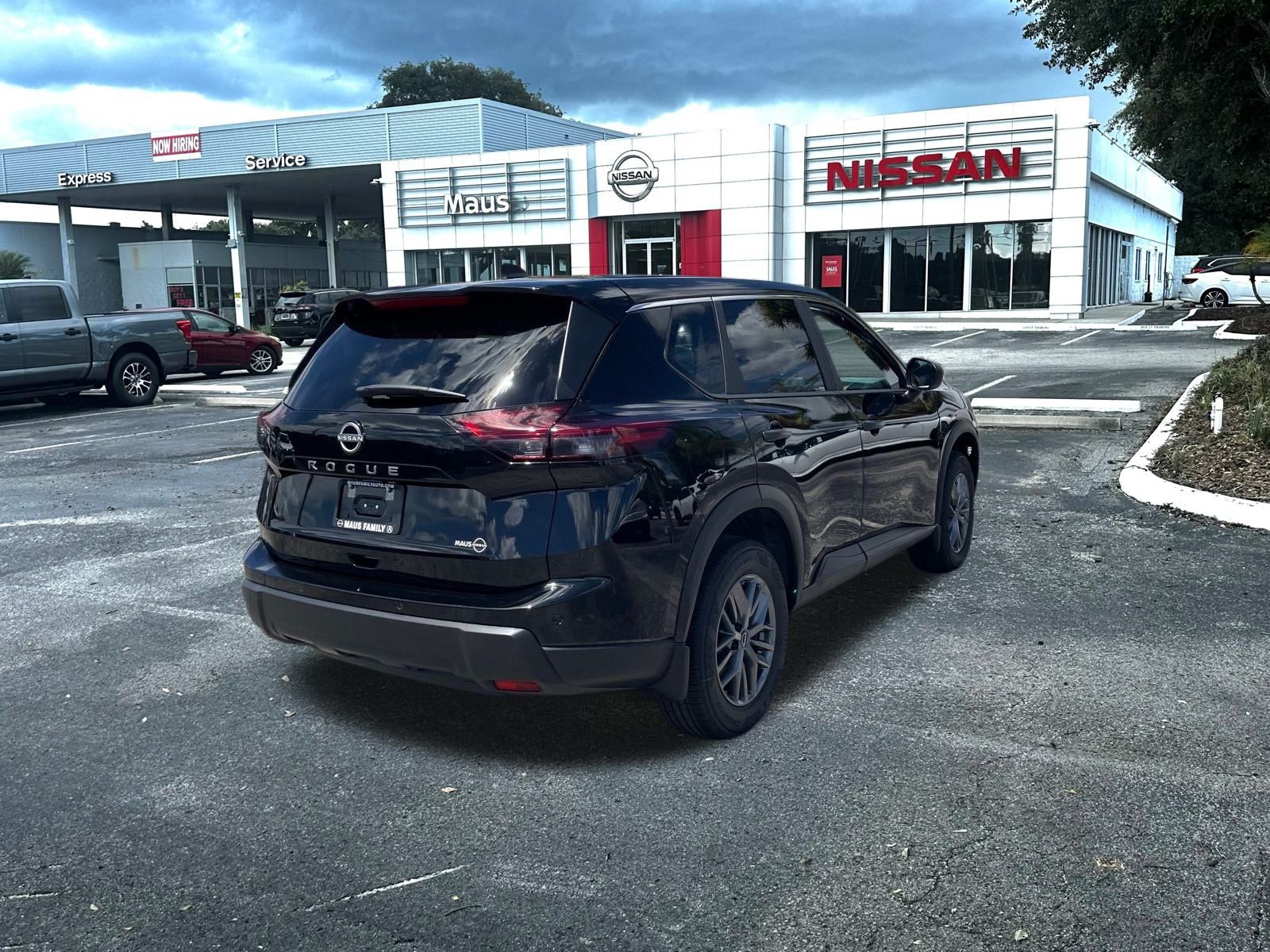 2026 Nissan Rogue S photo 2